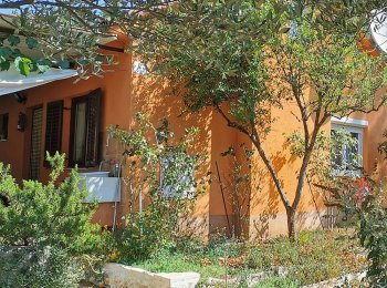 Ferienhaus auf dem Land in der Nähe von Trogir
