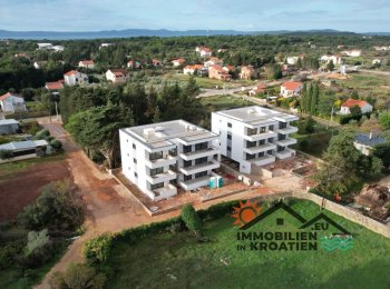 Neue Luxusapartments auf einer Insel am Meer